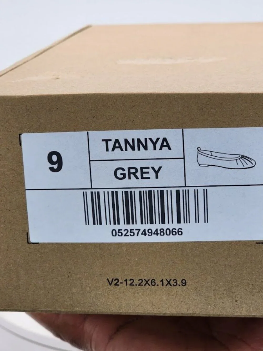 Journee Collection Tannya Gray Suede Ballet Flats Round Toe Women's Size 9